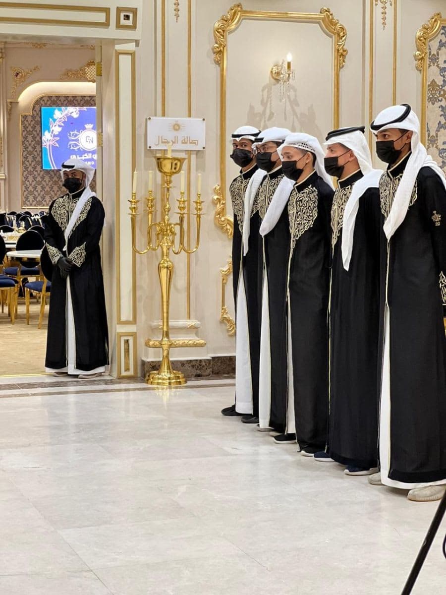 قهوجى وصباب لخدمة مناسبات الشركات والمؤتمرات